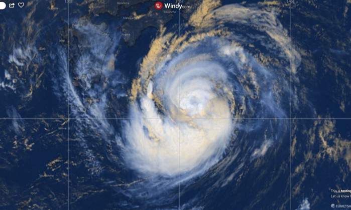 05/02UTC. FRANCISCO(09W). 05/02UTC. FRANCISCO(09W).