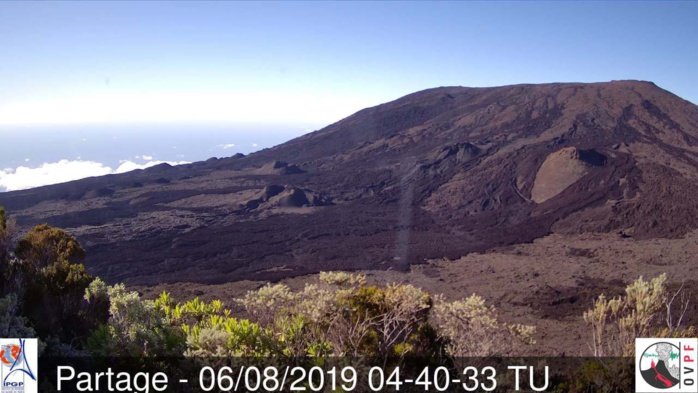 8h40: soleil sans rival au volcan ce matin. METEO REUNION