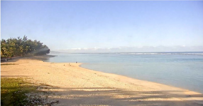 08h16: plage de l'Hermitage. Le thermomètre entame sa remontée matinale. MR