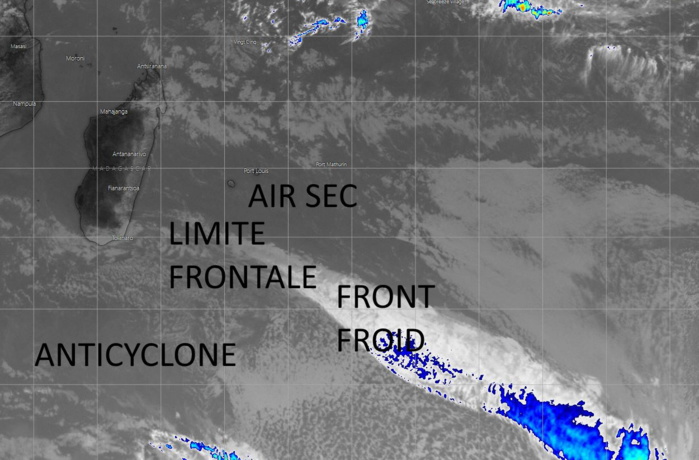 La masse d'air est sèche sur la Réunion. Le temps change avant tout sur la moitié Sud à partir de la nuit prochaine.