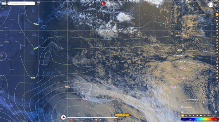 Analyse de surface sur le Sud Indien du modèle européen avec la photo satellite de 6h. WINDY Analyse de surface sur le Sud Indien du modèle européen avec la photo satellite de 6h. WINDY