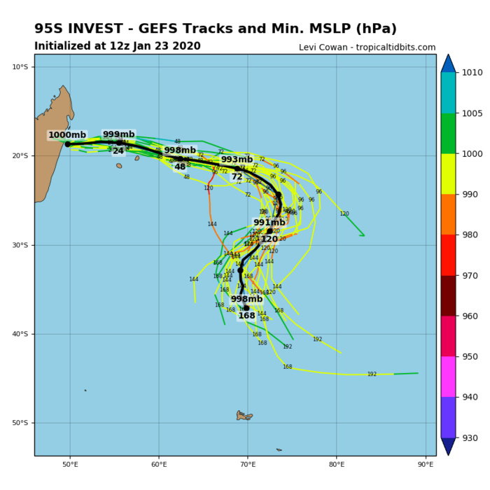 South Indian: Invest 95S east of Madagascar, updated position and intensity at 18UTC