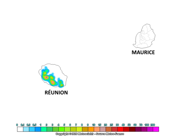 Le modèle AROME de Météo France envisage de bonnes averses Samedi après-midi sur les pentes Ouest et Sud de la RÉUNION. Rien de significatif envisagé à MAURICE. MÉTÉOCIEL