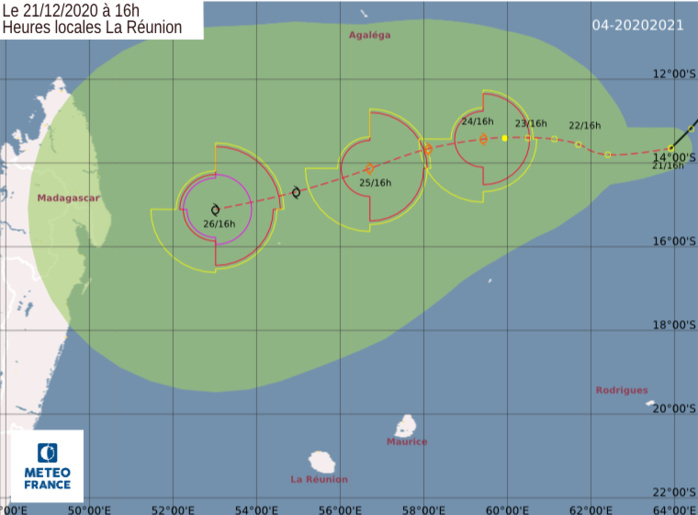 Selon la prévision actuelle des services de Météo France Réunion le système pourrait atteindre le stade de Forte Tempête Tropicale d'ici 5 jours à l'Ouest de Tromelin. Il pourrait représenter une menace par la suite pour les côtes malgaches. Cependant la confiance dans la prévision est encore faible pour le moment. CMRS/Réunion.