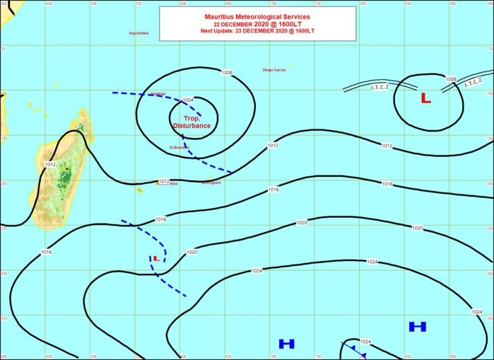 Carte de la situation de surface émise par la météo mauricienne à 16h ce Mardi. 95S se rapproche de Saint Brandon, alors que loin à l'Est des Chagos la zone 93S persiste mais ne montre toujours pas de signes patents d'organisation pour le moment. MMS/Vacoas
