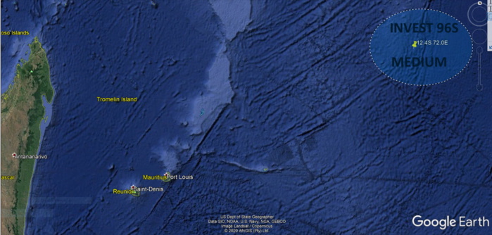 INVEST 96S: REMAINS MEDIUM 1230KM TO RODRIGUES WITH 30KNOTS WINDS AT 31/00UTC.