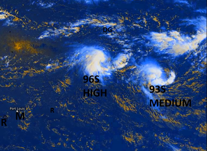 South Indian: likely interaction between Invest 96S and Invest 93S, 01/06UTC update South Indian: likely interaction between Invest 96S and Invest 93S, 01/06UTC update