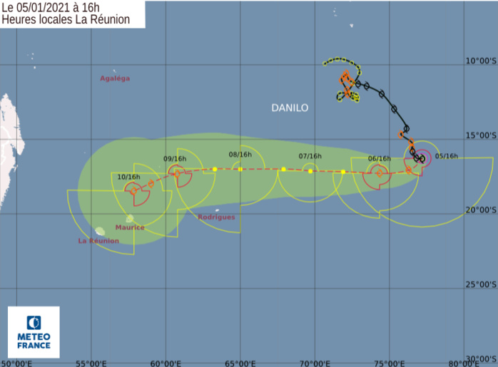 Prévisions de trajectoire et d'intensité émises ce Mardi à 16heures par le Centre Spécialisé Cyclone de la Réunion. Une très forte incertitude persiste au niveau de la prévision d'intensité notamment en fin de semaine précise le CMRS.