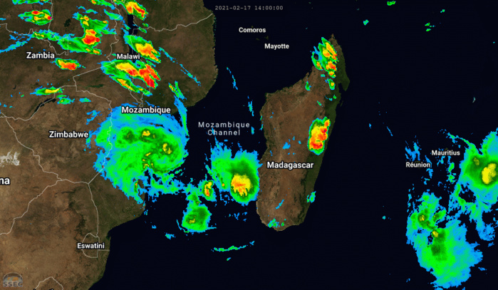 21S(GUAMBE). ANIMATED ENHANCED INFRARED SATELLITE  IMAGERY DEPICTS A CONSOLIDATING SYSTEM WITH A DEVELOPING CENTRAL  DENSE OVERCAST FEATURE OBSCURING THE LOW-LEVEL CIRCULATION CENTER  (LLCC).