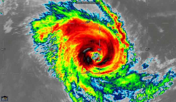 22S(MARIAN). 01/1330UTC. ANIMATED ENHANCED INFRARED SATELLITE IMAGERY INDICATES THAT THE CONVECTIVE CLOUD  TOPS HAVE WARMED AND THE EYE HAS BECOME INCREASINGLY RAGGED OVER THE  PAST SIX HOURS. CLICK ON THE IMAGERY TO ANIMATE IT.