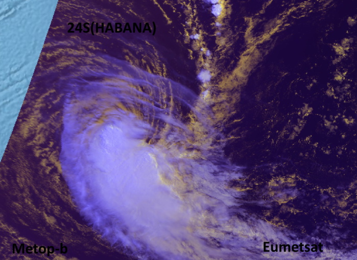 24S(HABANA). 15/0325UTC. METOP-B. THE LOW LEVEL CIRCULATION CENTER WAS ALREADY PARTLY EXPOSED. IT HAS GROWN INCREASINGLY EXPOSED SINCE THEN. Eumetsat.