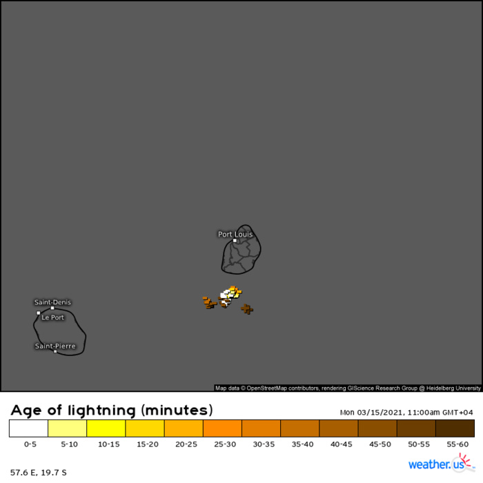 15/11h. L'activité orageuse s'est décalée vers le Sud au large de MAURICE. Les conditions sont prévues s'améliorer cet après-midi et surtout Mardi et Mercredi avec le retour d'un franc soleil. 15/11h. L'activité orageuse s'est décalée vers le Sud au large de MAURICE. Les conditions sont prévues s'améliorer cet après-midi et surtout Mardi et Mercredi avec le retour d'un franc soleil.