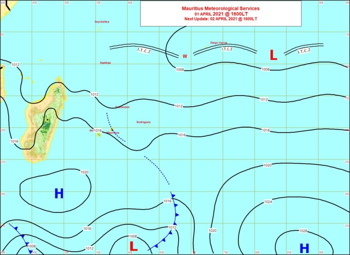 Analyse de la situation de surface à 16heures ce Jeudi. Une ligne d'instabilité aborde MAURICE par l'Est. La cellule de hautes pressions(H) fait circuler des alizés modérés à assez forts sur la RÉUNION. RODRIGUES se trouve dans une zone calme. Loin au Nord-Est des Mascareignes la zone de basses pressions(L) évolue peu. MMS/Vacoas.