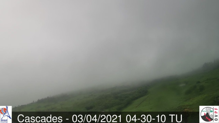 03/08h30. Webcam de Piton Sainte Rose/Anse des Cascades. Grains orageux. MÉTÉO RÉUNION.
