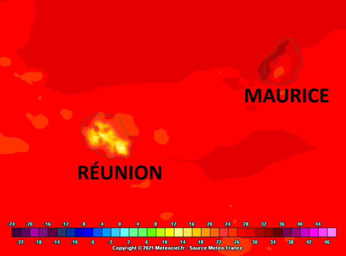 Le modèle Arome cible toute la frange littorale occidentale de MAURICE avec des maximales absolues encore supérieures à 30°C en début d'après-midi ce Samedi. Plus ventilée et soumise à un temps localement instable voire orageux la RÉUNION affiche des températures plus contenues sauf localement dans l'Ouest ou le Nord-Ouest. MFRANCE. MCIEL.