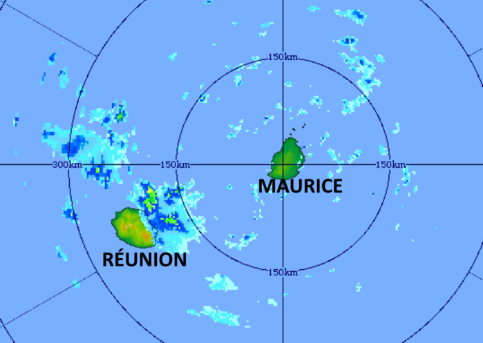 Celulles pluvio-orageuses aux portes des côtes Est de la RÉUNION ce Jeudi matin. Image du radar de Trou Aux Cerfs à 05h11. MMS/Vacoas.
