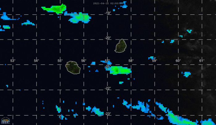 Le 12 à midi. Animation satellite( durée 6h). Toujours des nuages actifs sur la zone des ILES SOEURS. Ceux qui se développent sur les terres profitent de l'instabilité ambiante et se déversent en donnant de bonnes averses par endroits. Cliquez pour animer l'image si nécessaire.