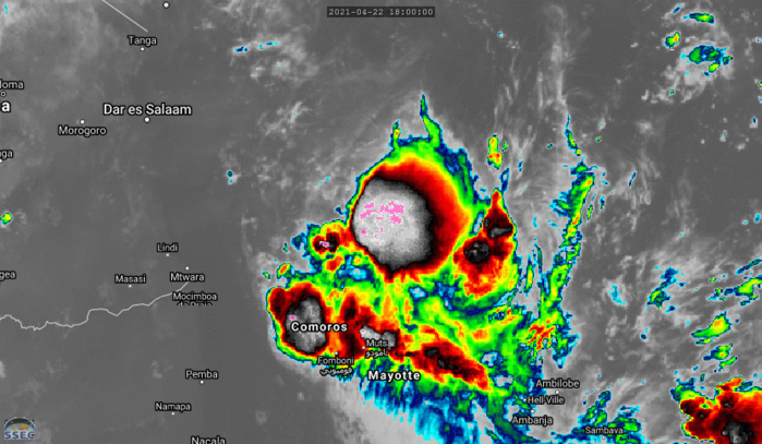 29S(JOBO). 23/03UTC. 9H LOOP. CONVECTIVE ACTIVITY CONTINUES TO SHOW RAPID UPS AND DOWNS. A RECENT BLOOM HAS BEEN OBSERVED APPRX 575KM SOUTHEAST OF DAR ES SALAAM/TANZANIA. CLICK TO ANIMATE IF NECESSARY.