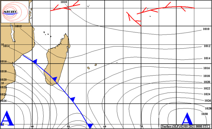 Analyse de la situation de surface ce Dimanche à 4herures. Un front instable s'étend du Mozambique au Sud de MADA avec une activité orageuse au Sud-Est de la Grande ILE. MTOTEC.
