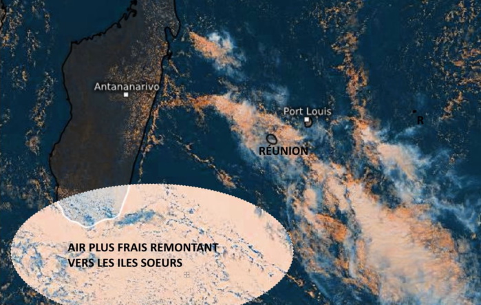 Photo satellite Météosat-8 de 11h30 ce Jeudi. Après le passage du front pluvio-orageux l'air frais s'installe temporairement sur les ILES SOEURS.Eumetsat/PH.