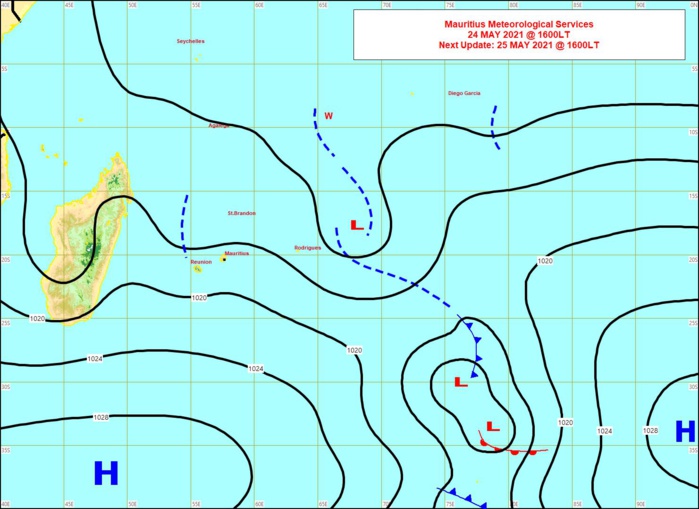 Analyse de la situation de surface ce Lundi à 16heures. Les alizés ont bien faibli sur MAURICE mais restent localement plus vigoureux sur le littoral de la RÉUNION. Carte MMS/Vacoas.