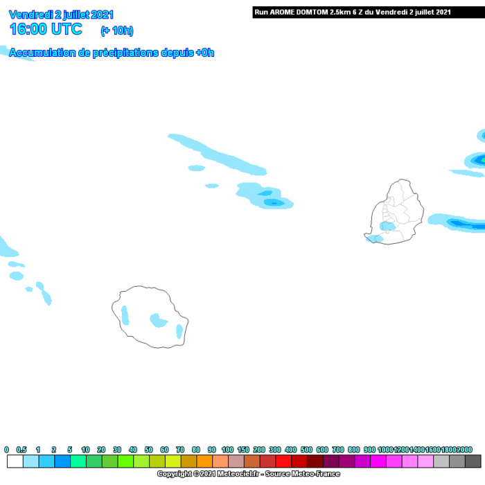 Une ligne d'instabilité aborde MAURICE en soirée et au cours de la nuit de Vendredi à Samedi. Les averses sont plus nombreuses sur la moitié Est et le Plateau Central. Elles se prolongent Samedi matin avant une amélioration. Le quart Sud-Est de la RÉUNION est la zone la plus ciblée par les averses en seconde partie de nuit et Samedi matin. On s'attend à un assèchement de la masse d'air Dimanche pour les ILES SOEURS. AROME.MCIEL.MFRANCE. Si nécessaire cliquez sur l'image pour l'animer.