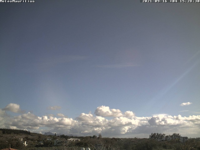Grand soleil sur le Nord de MAURICE cet après-midi. Webcam de Petit-Raffray.Météomauritius.