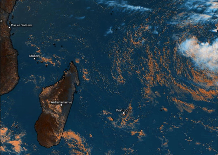 05/13h15 heure des Mascareignes. 05/13h15 heure des Mascareignes.