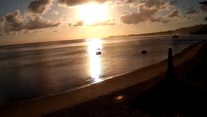 ILES SOEURS: Prévisions pour le Samedi 09 Octobre pour MAURICE/RÉUNION, tendances pour Dimanche et les jours suivants, Avis de Vents Forts à RODRIGUES ILES SOEURS: Prévisions pour le Samedi 09 Octobre pour MAURICE/RÉUNION, tendances pour Dimanche et les jours suivants, Avis de Vents Forts à RODRIGUES