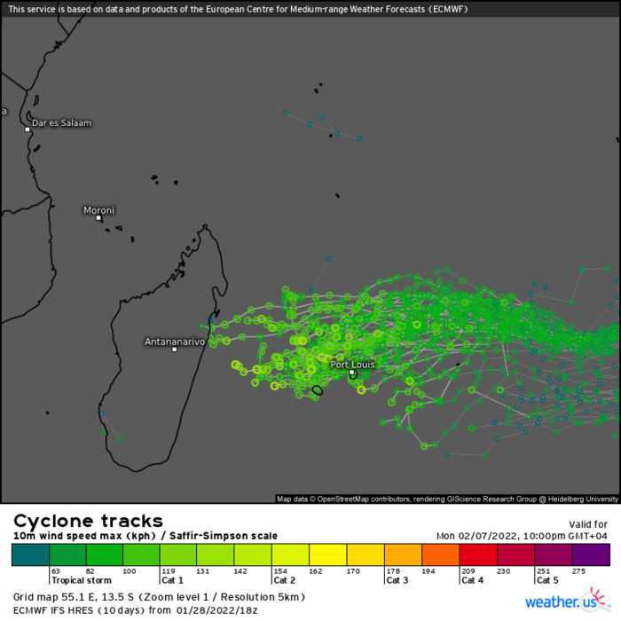 TC 08S(BATSIRAI) is re-intensifying and gradually approaching the Mascarene islands