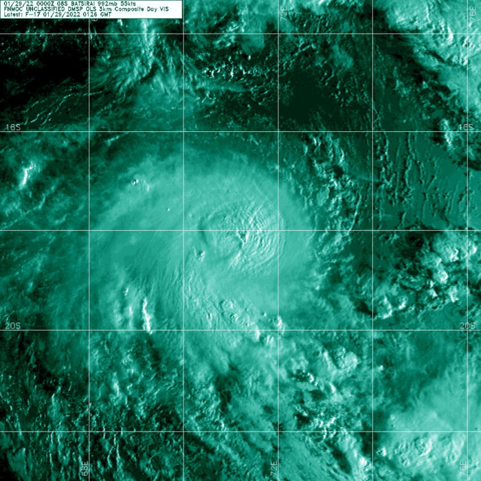 TC 08S(BATSIRAI) is re-intensifying and gradually approaching the Mascarene islands