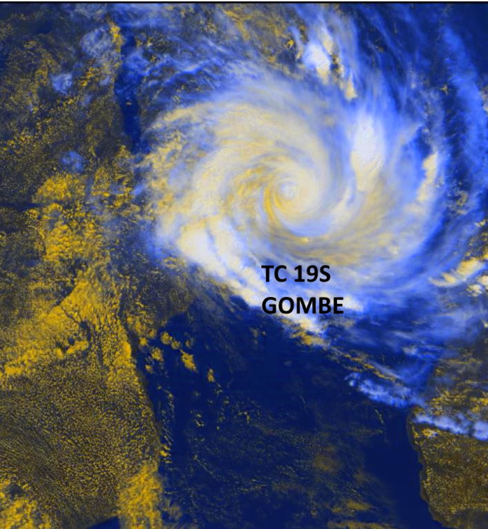 TC 19S(GOMBE): slowly pushing inland, heavy-rain maker,forecast back over open ocean in 72h//Invest 90S and Invest 99S, 11/09utc TC 19S(GOMBE): slowly pushing inland, heavy-rain maker,forecast back over open ocean in 72h//Invest 90S and Invest 99S, 11/09utc