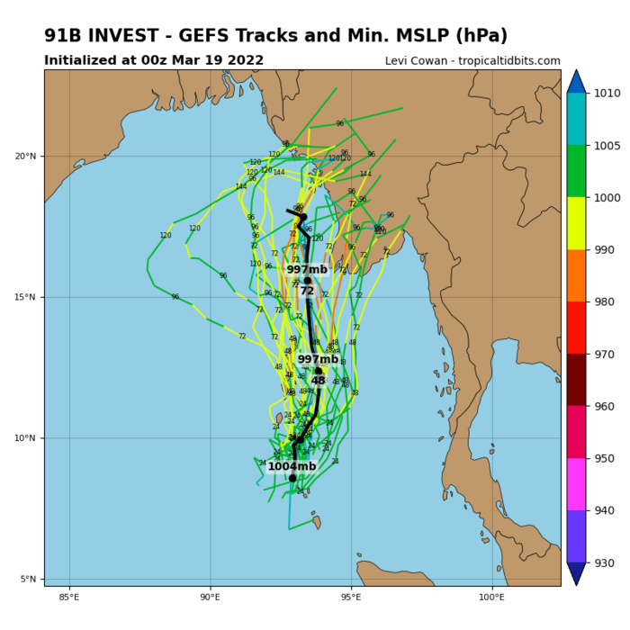 GLOBAL NUMERICAL MODELS AGREE THAT INVEST 93S WILL CONTINUE ON ITS WEST SOUTHWESTWARD TRACK HOWEVER, THE DEVELOPMENT TIMELINES HAVE SIGNIFICANT DISPARITY BETWEEN GFS AND ECWMF, WITH ECMWF HOLDING 93S AS A TROPICAL DEPRESSION STRENGTH SYSTEM BEYOND 72 HOURS, WHILE GFS ACCELERATES INTENSIFICATION TO A TROPICAL STORM WITHIN 36-48 HOURS.