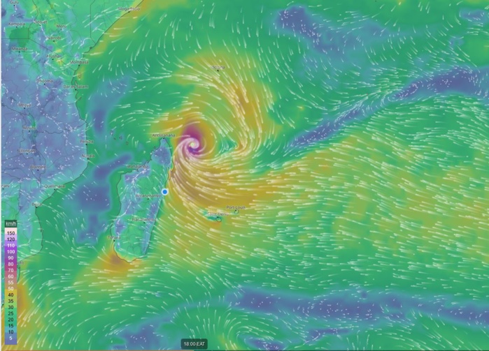 Invest 90S is forecast to enter a FUJIWHARA state with Invest 96S and be eventually absorbed//1618utc, 1700utc update