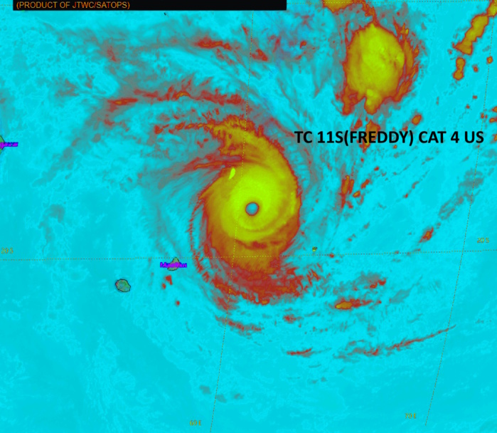 TC 11S(FREDDY) peaked at CAT 5 US again now CAT 4 tracking North of Mauritius and Réunion islands//Invest 99W//Invest 93S//2003utc TC 11S(FREDDY) peaked at CAT 5 US again now CAT 4 tracking North of Mauritius and Réunion islands//Invest 99W//Invest 93S//2003utc