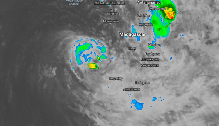 SATELLITE ANALYSIS, INITIAL POSITION AND INTENSITY DISCUSSION: TROPICAL CYCLONE 11S (FREDDY) CONTINUES TO STRUGGLE AGAINST MULTIPLE FACTORS INHIBITING DEVELOPMENT INCLUDING MODERATE WESTERLY VERTICAL WIND SHEAR (VWS) AND LOW LEVEL FLOW DISRUPTION DUE TO PROXIMITY TO MADAGASCAR. WHILE CONVECTION HAS FLARED FROM TIME TO TIME, OVERALL IT HAS FAILED TO CONSOLIDATE AROUND THE LOW LEVEL CIRCULATION CENTER (LLCC), AND THUS TC 11S HAS BEEN UNABLE TO INTENSIFY SIGNIFICANTLY. A SERIES OF RECENT HIGH-RESOLUTION MICROWAVE IMAGES INCLUDING A 052249Z AMSR2 AND A PARTIAL 052348Z GMI 36GHZ IMAGE INDICATE THAT THE SYSTEM HAS A WEAK MICROWAVE EYE IN THE LOWER LEVELS BUT THAT THE UPPER-LEVEL ROTATIONAL CENTER IS DISPLACED TO THE SOUTHEAST. ADDITIONALLY, ANALYSIS OF ANIMATED PROXY VISIBLE AND SHORTWAVE INFRARED (SWIR) IMAGERY INDICATES THE LOWER-LEVEL SPIRAL BANDS ARE CLEARLY EVIDENT, OUT IN THE OPEN, ACROSS THE WESTERN HALF OF THE LARGER CIRCULATION.  THUS, IT CAN BE SAID WITH HIGH CONFIDENCE THAT AFTER MAKING A HEAD-FAKE TOWARDS TOLIARA, THE SYSTEM HAS TURNED AWAY, BACK TOWARDS THE SOUTHWEST. THE INITIAL INTENSITY REMAINS ASSESSED AT 45 KNOTS, CLOSE TO THE ADT ESTIMATES, WITH MEDIUM CONFIDENCE DUE TO THE LACK OF ANY RECENT WIND MEASUREMENTS AND THE LARGE SPREAD IN THE AGENCY FIXES. THE SYSTEM IS DRIFTING SOUTHWESTWARD BUT IN REALITY, IS QUASI-STATIONARY, AS THE PRIMARY STEERING MECHANISM BEGINS TO SHIFT FROM THE NEAR-EQUATORIAL RIDGE (NER) TO THE NORTH TO THE SUBTROPICAL RIDGE (STR) ENTRENCHED TO THE SOUTH AND SOUTHWEST. ENVIRONMENTAL ANALYSIS REVEALS WARM SSTS AND STRONG POLEWARD AND EASTWARD OUTFLOW, WHICH IS BEING OFFSET BY MODERATE TO HIGH WESTERLY VWS. PROXIMITY TO LAND AND A DEEP LAYER OF VERY DRY AIR TO THE WEST ARE ADDING TO THE CHALLENGES FACING TC 11S.