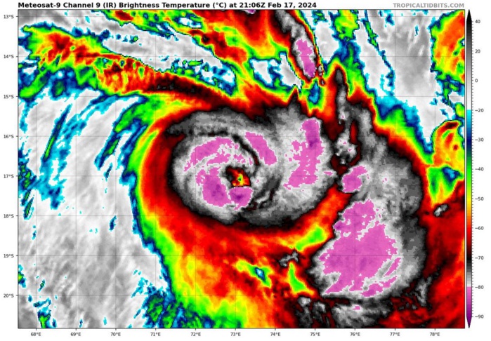 TC 13S(DJOUNGOU) from CAT 1 to CAT 3 in 24h: still intensifying// INVEST 95S up-graded//15P Subtropical//14P overland//1721utc