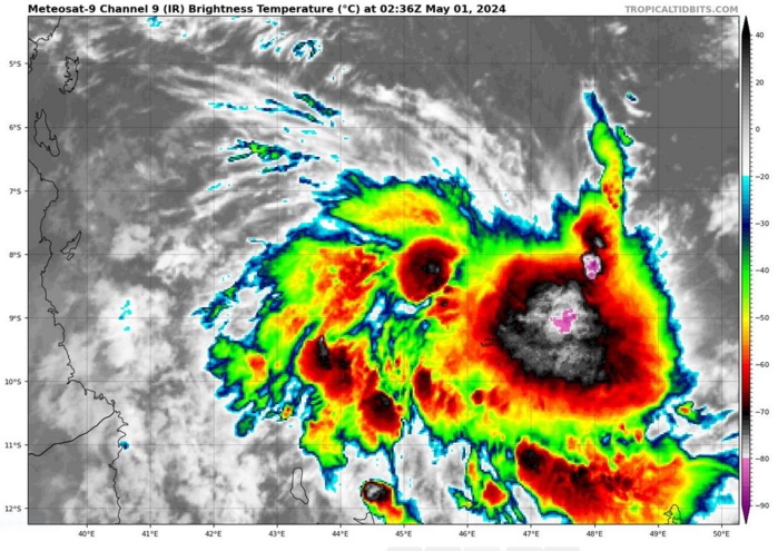 INVEST 90S Tropical Cyclone Formation Alert//ECMWF 10 Day Storm Tracks//3 Week TC Formation Probability//0103utc