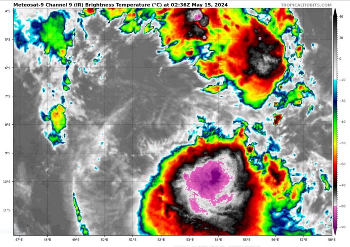 INVEST 93W// INVEST 92S// 10 Day ECMWF Storm Tracks// 3 Week TC Formation Probability// 1503utc