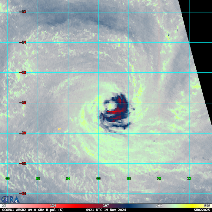 Former Super Typhoon 25W(MAN-YI) dissipating//TC 02S(BHEKI) peaked at CAT 4 US gradually weakening approaching MASCARENE Islands//1909utc Former Super Typhoon 25W(MAN-YI) dissipating//TC 02S(BHEKI) peaked at CAT 4 US gradually weakening approaching MASCARENE Islands//1909utc