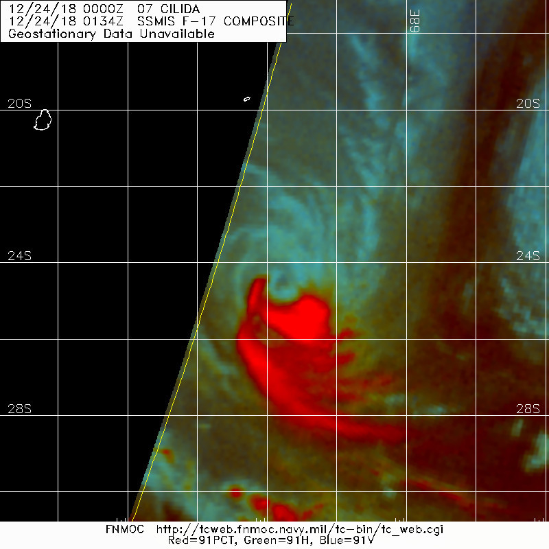Image micro-ondes d'un satellite de la défense US qui montre parfaitement que la convection profonde(intense en rouge) est rejetée sur la face sud du système qui commence sa transition extra-tropicale.