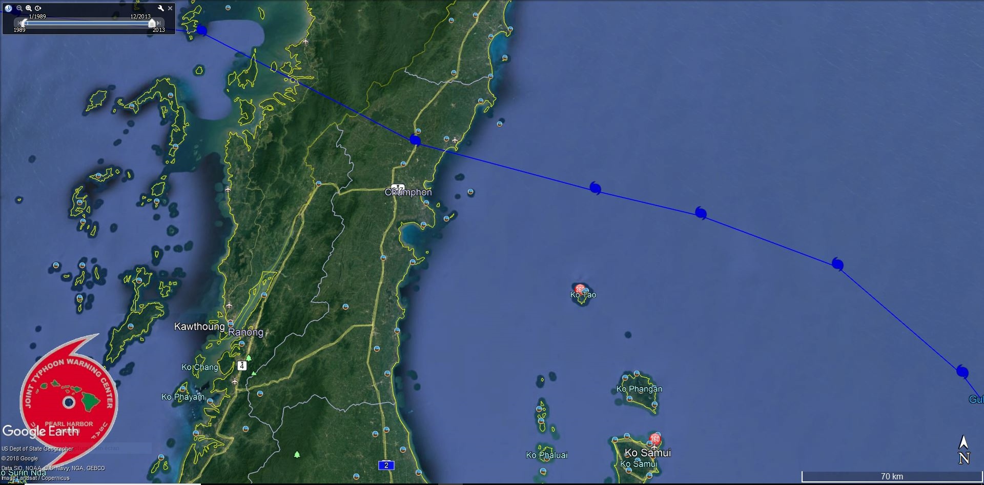Zoom de l'image précédente. GAY passe à 95km au nord de la fameuse Ko Samui en atteignant le stade de cyclone tropical intense.