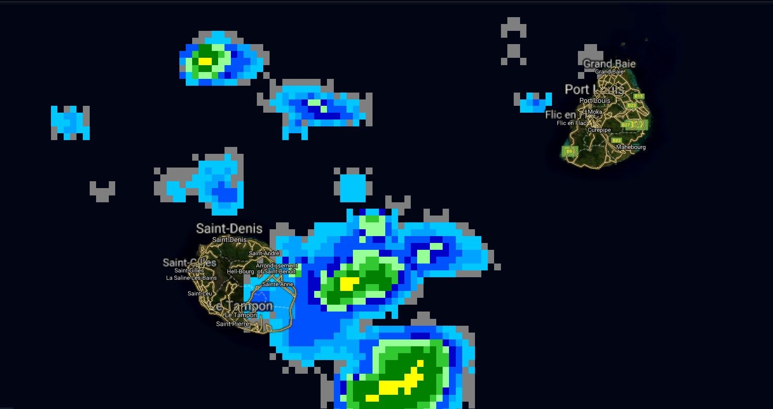 06H45: les foyers orageux sont  situés principalement en mer à cette heure. Le risque pluvio-orageux persiste notamment cet après midi.