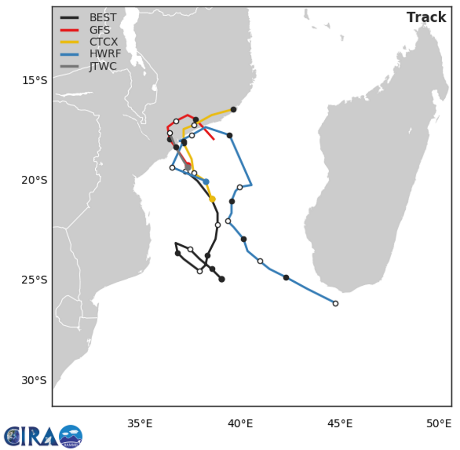 22h: la trajectoire en noir représente celle réellement observée. Les modèles anticipent un retour vers le Canal de Mozambique après l'atterrage traduisant une interaction de plus en plus envisagée avec le système 93S actuellement situé au nord ouest de Madagascar et qui pourrait s'intensifier sur le Canal ces prochains jours.