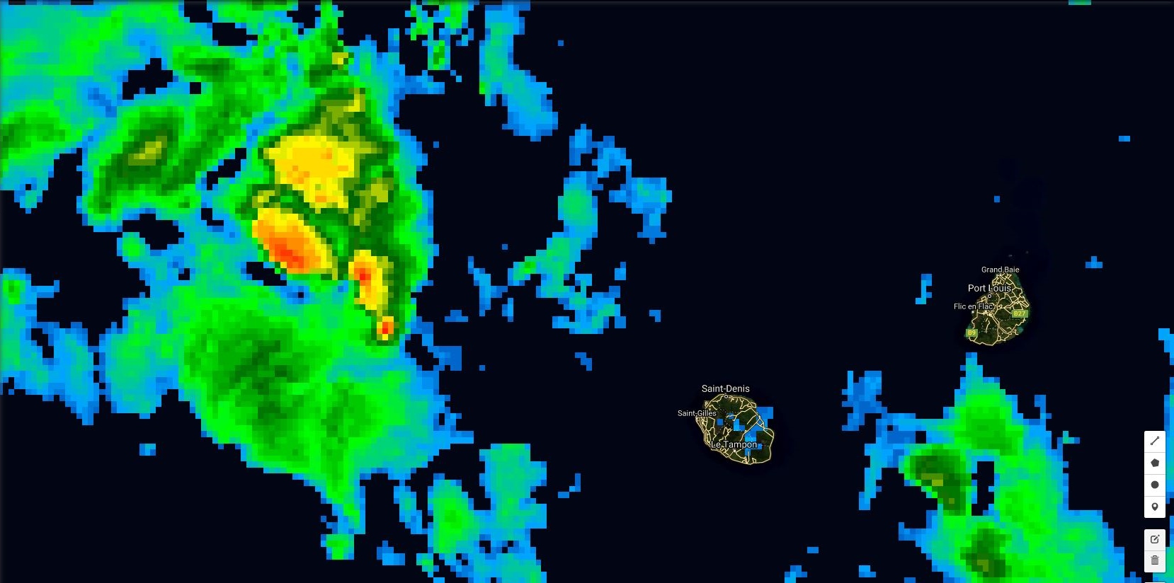 Satellite à 05h: les nuages actifs sont situés au nord ouest de la Réunion. Sur les Iles Soeurs le temps est humide mais sans excès.