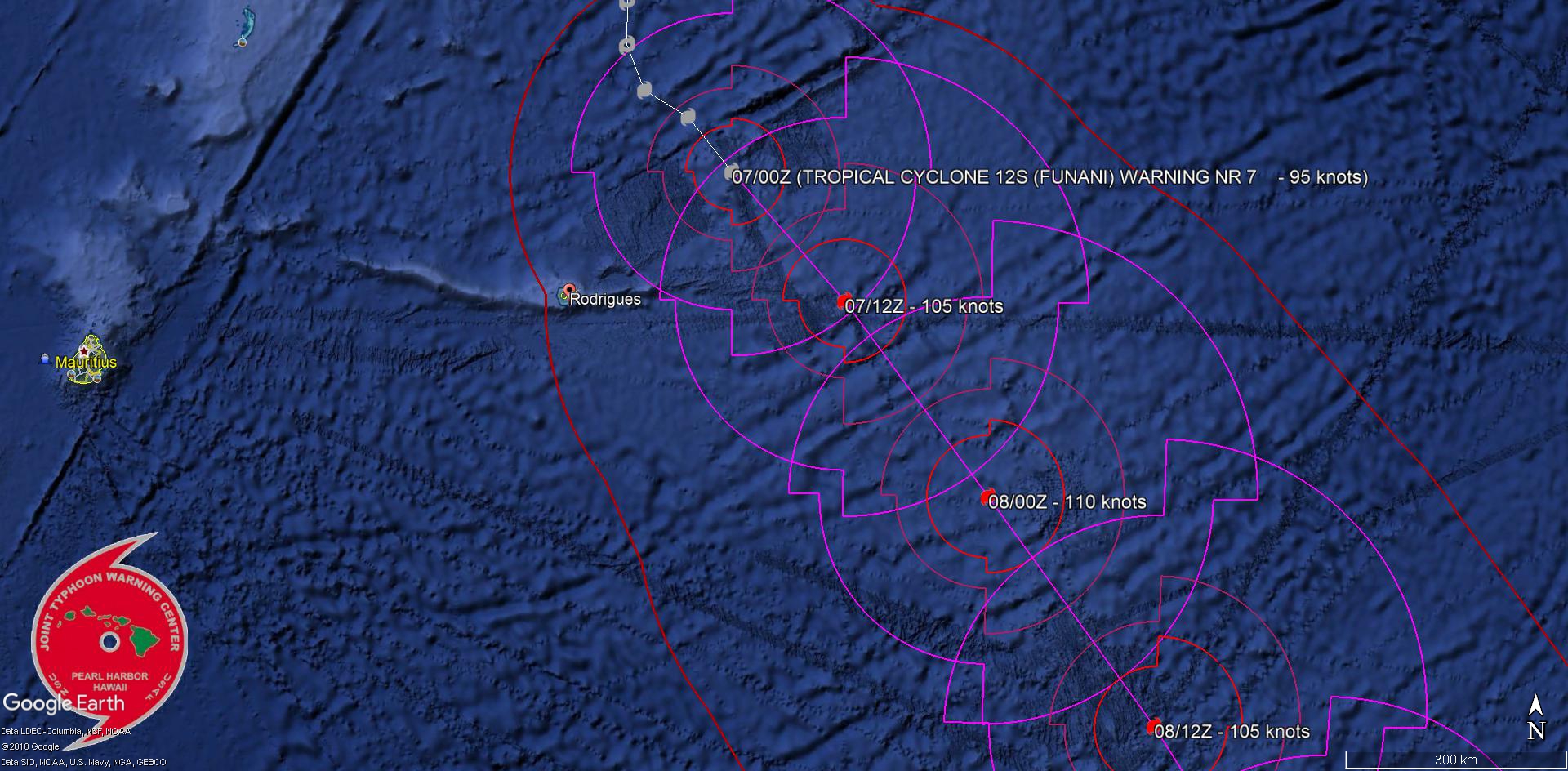 Prévisions du JTWC: le cyclone conitnue de s'intensifier mais est à son point le plus rapproché de Rodrigues sur la trajectoire actuelle. Prévisions du JTWC: le cyclone conitnue de s'intensifier mais est à son point le plus rapproché de Rodrigues sur la trajectoire actuelle.