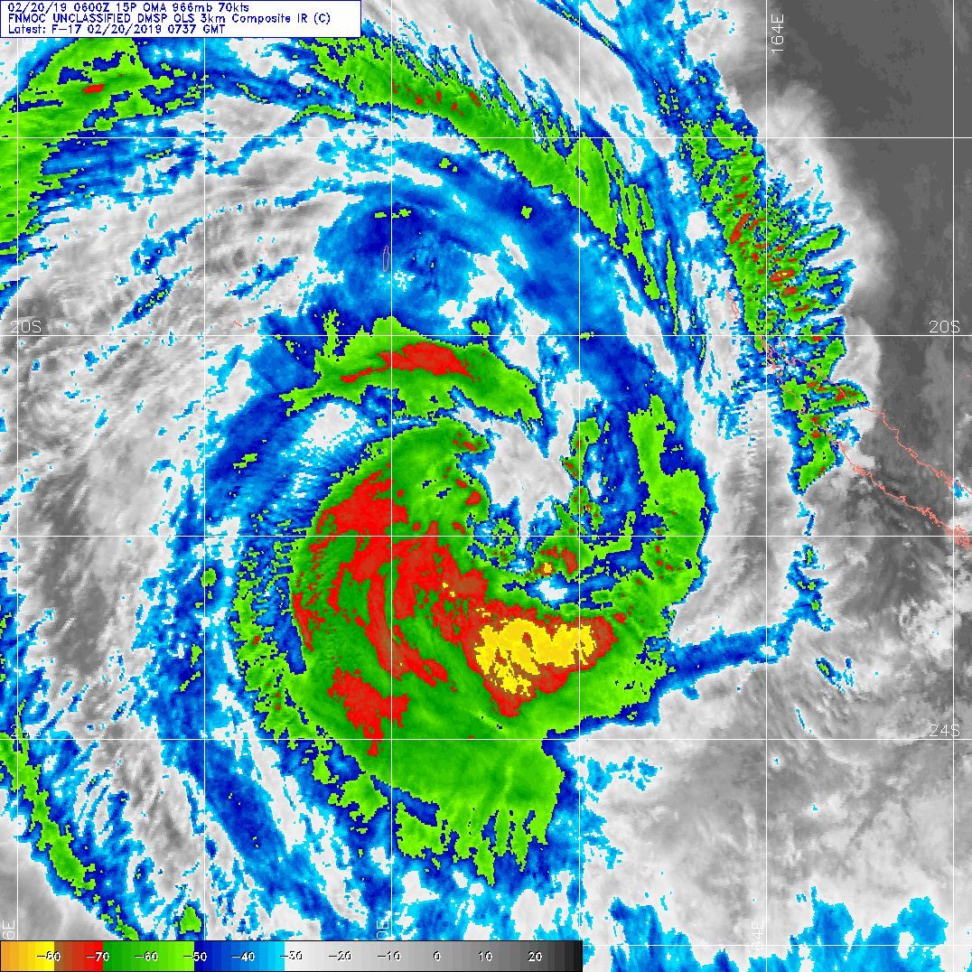 09UTC: cyclone OMA(15P): slow-moving and forecast to weaken next 5 days