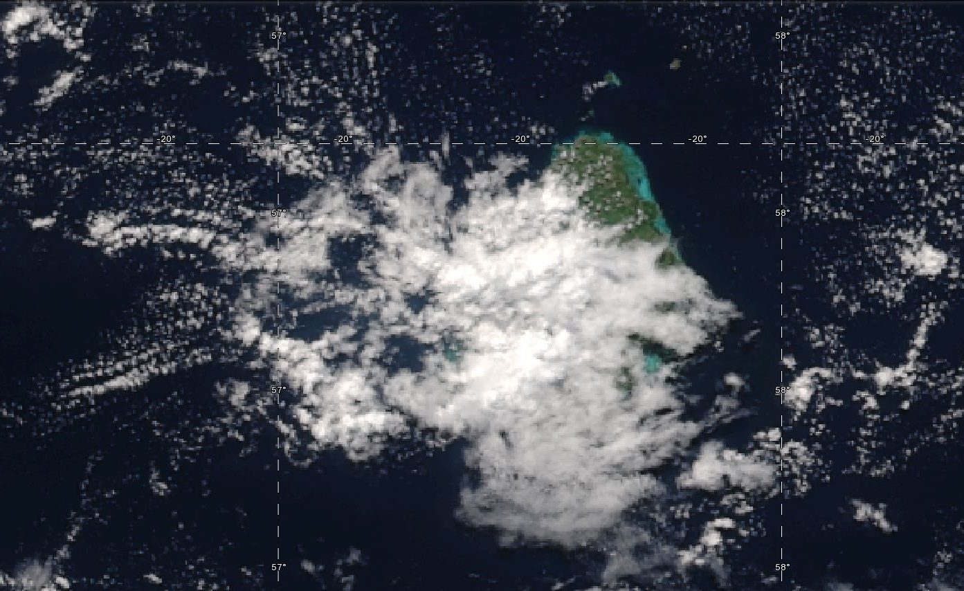 14h06: zoom sur Maurice. Les îles du nord et le nord est sous le soleil. 14h06: zoom sur Maurice. Les îles du nord et le nord est sous le soleil.