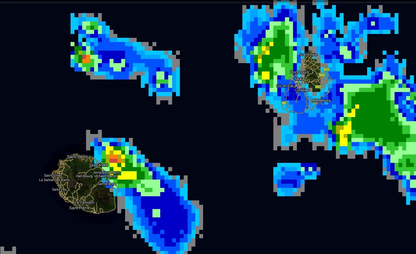 12h45: les nuages les plus actifs se trouvent à proximité des côtes est et nord-est de la Réunion