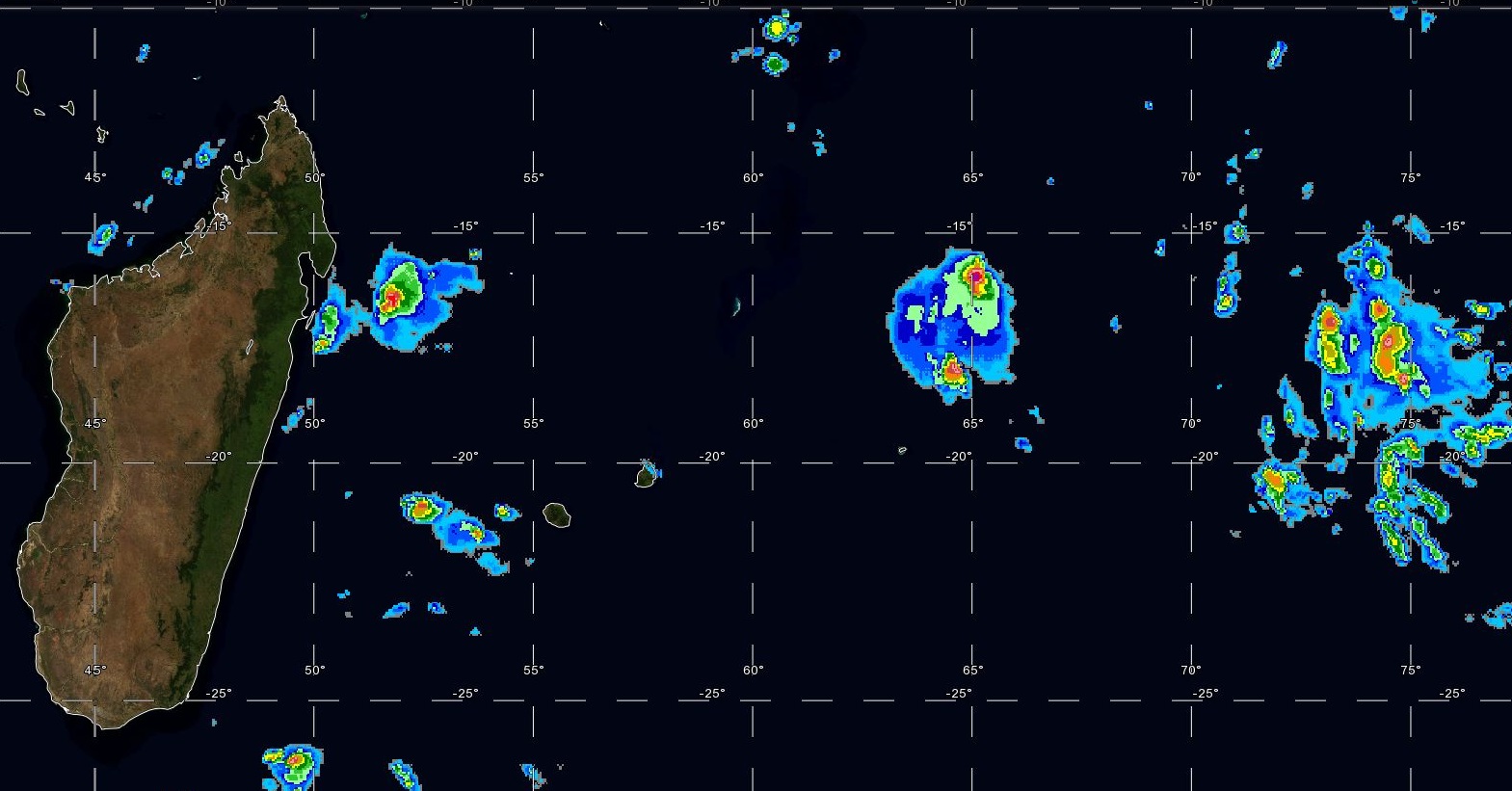Photo satellite de 9h centrée sur la zone Mada/Mascareignes. Des nuages actifs évoluent au nord-est de Rodrigues sans toucher l'île qui a observé quelques averses ces dernières 24heures, 3.8mm à Montagne du Sable.